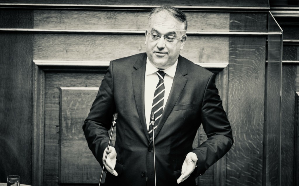 Ο Τάκης επιστρέφει με μικρά βήματα