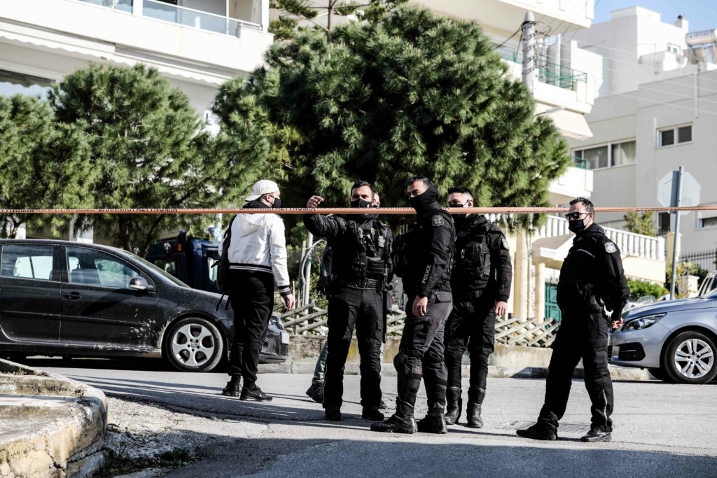 Δολοφονία Καραϊβάζ: Τέσσερις ποινικοί “στο μικροσκόπιο” των Αρχών – Οι ανεξιχνίαστες δολοφονίες και η Greek Mafia (VIDEO)