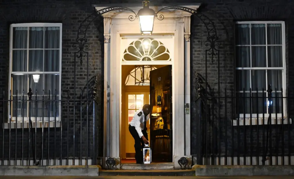 Έρευνες για την ανακαίνιση των 230.000 ευρώ στη Downing Street από τον Τζόνσον