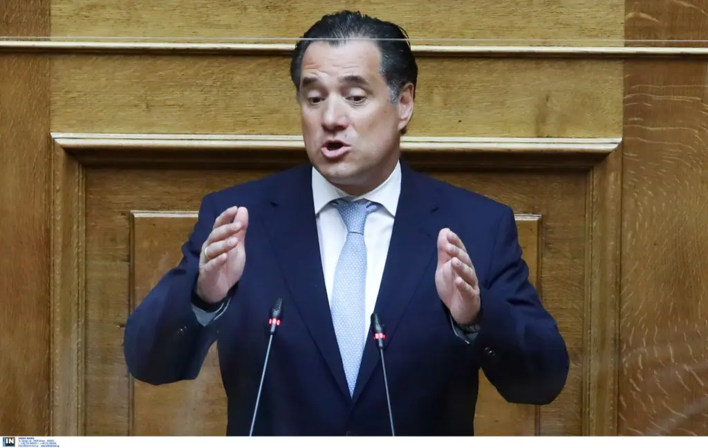 Ο Γεωργιάδης ξεκαθαρίζει για τους ανεμβολίαστους – “Η κυβέρνηση δεν θα νομοθετήσει απολύσεις”