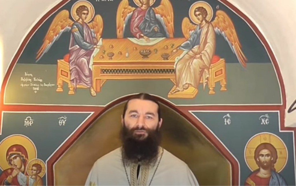Βρέχει ανάθεμα από ιερέα για τις “μασκολειτουργίες” (vid)