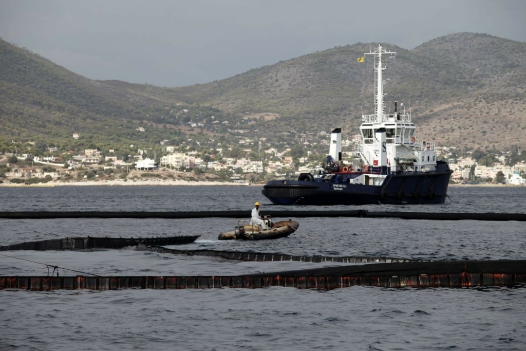Συναγερμός από κρούσματα σε πλοίο – Ένας νεκρός και θετικό το μισό πλήρωμα