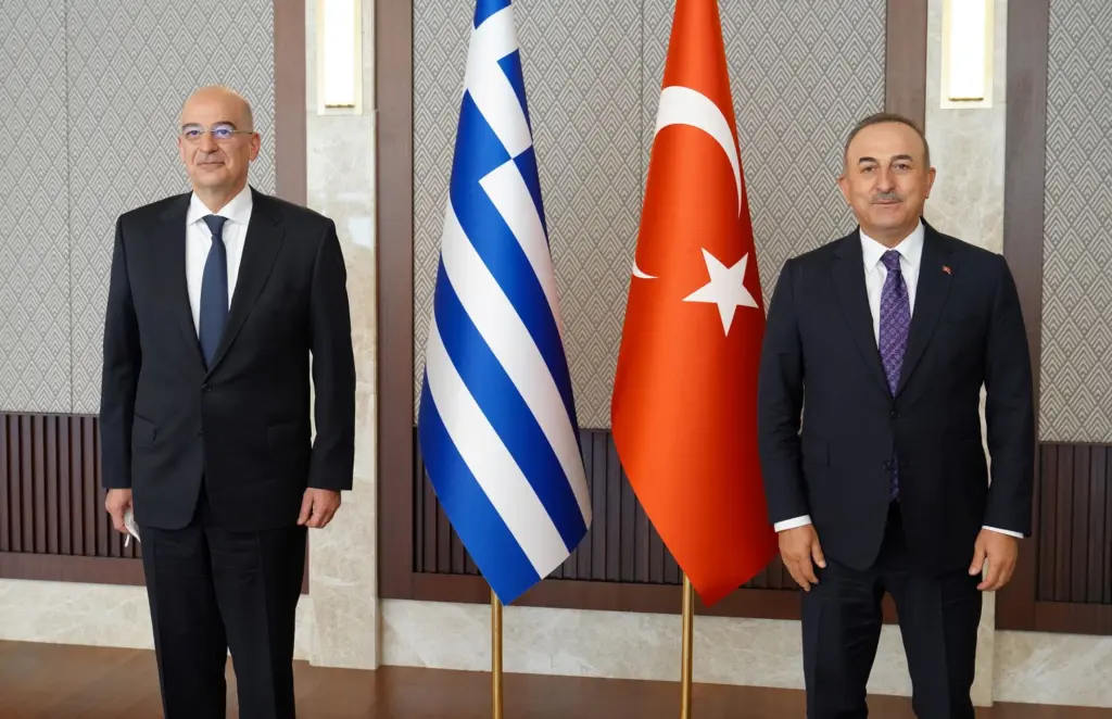 Ο Τσαβούσογλου τώρα δηλώνει πως ξαφνιάστηκε από τον Δένδια