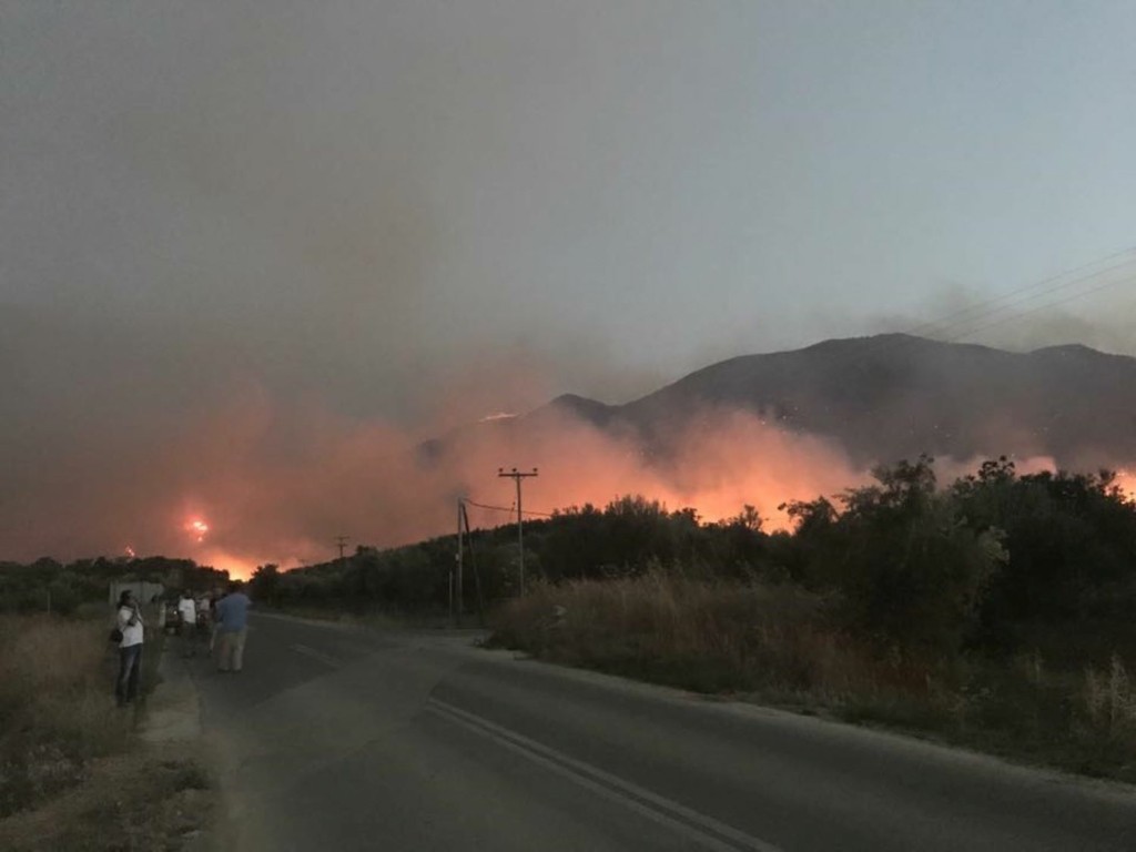 Μεγάλη φωτιά στη Μάνη