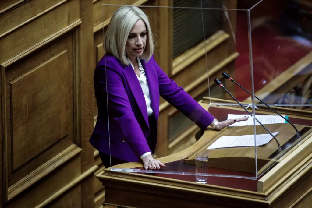Γεννηματά – Κοινή δράση για την απελευθέρωση των πατεντών των εμβολίων