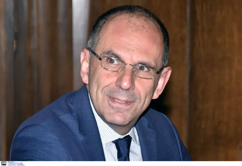 Γεραπετρίτης για βρεφονηπιακούς σταθμούς – Τι είπε για sms και απαγόρευση κυκλοφορίας (vid)