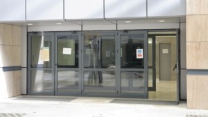 Υπουργείο Μετανάστευσης: Πηγές αρνούνται “έφοδο” της Ευρωπαϊκής Εισαγγελίας
