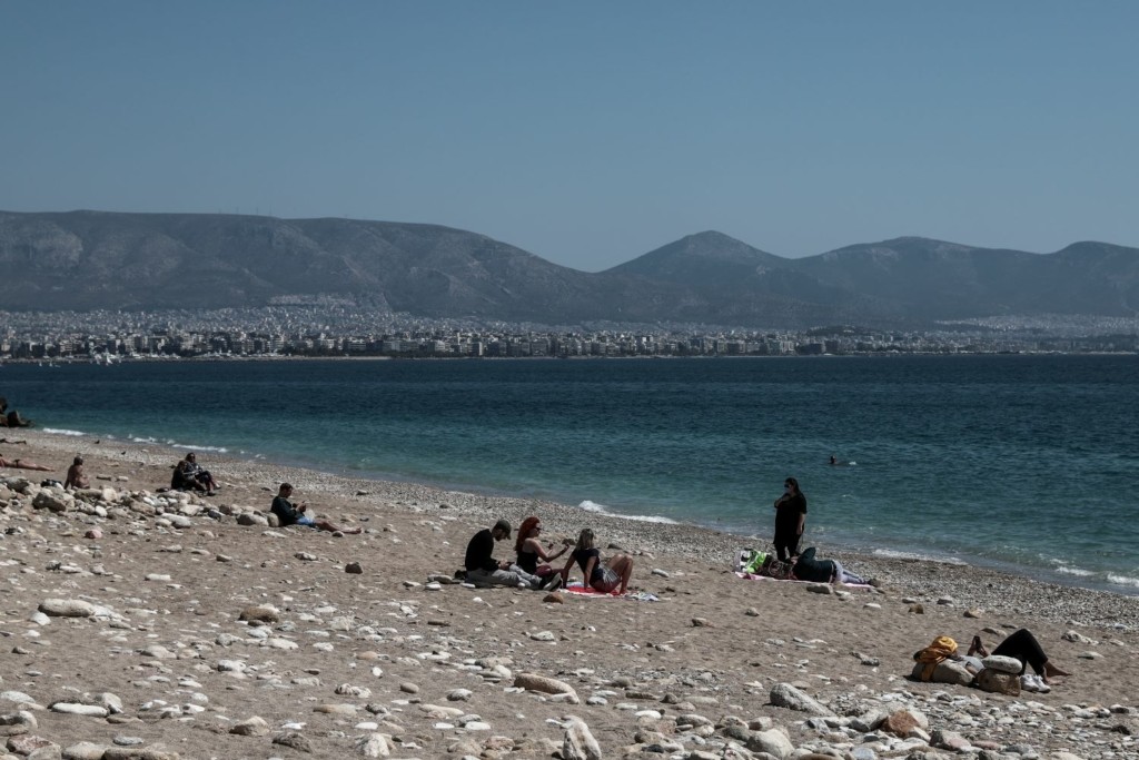 Τα ευτράπελα του καιρού στη χώρα