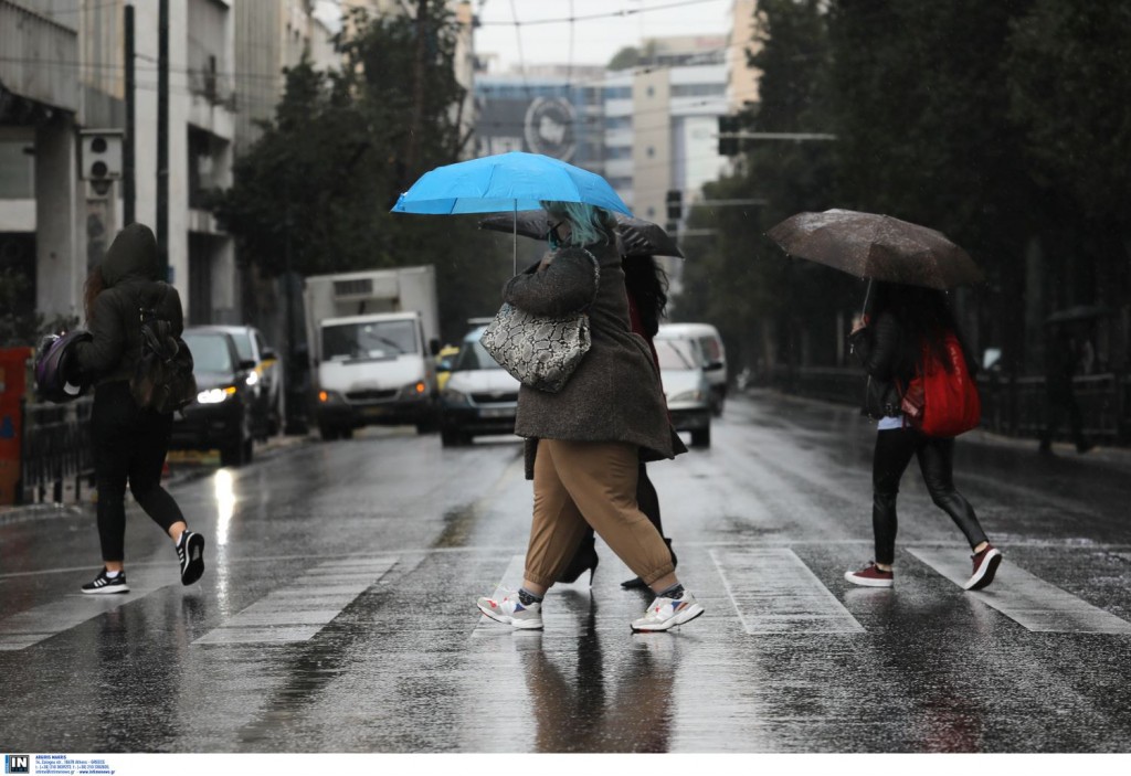 Συνεχίζεται η επέλαση της κακοκαιρίας “Αθηνά” – Που θα “χτυπήσουν” καταιγίδες και χαλάζι