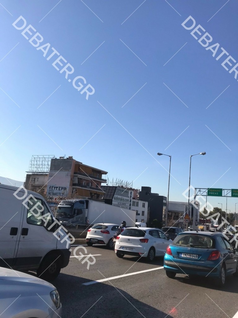 Κίνηση τώρα – “Δεν κουνιέται φύλλο” στην Εθνική – Δείτε live εικόνα (pics)