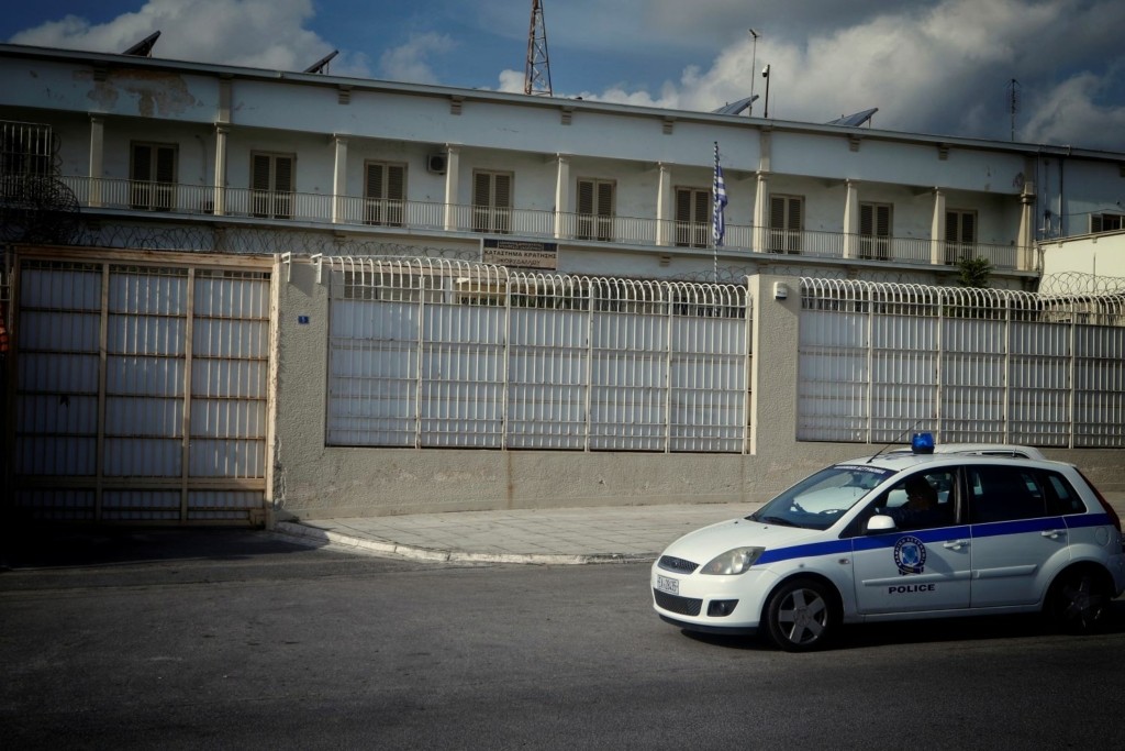 Σύλληψη 65χρονου φυγόποινου στον Κορυδαλλό – Έτσι “ψάρευε” τα θύματα του