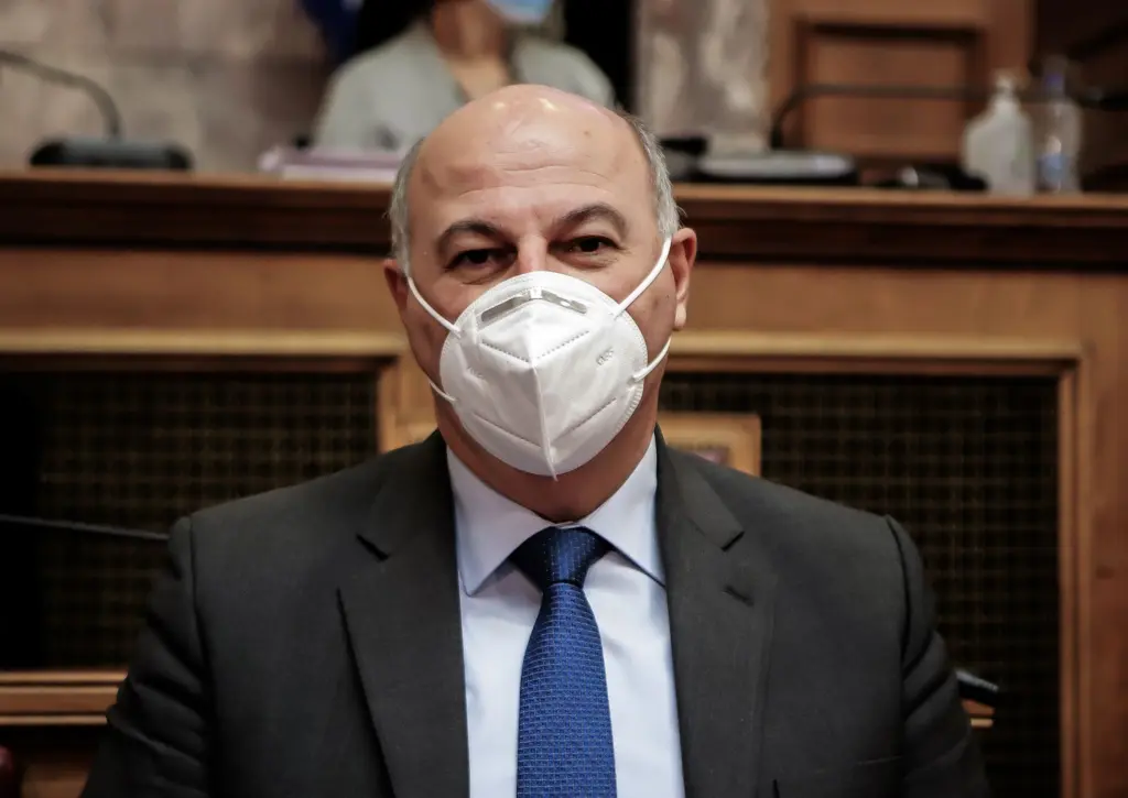 Παρέμβαση Τσιάρα για το revenge porn – Έρχεται αυστηροποίηση των ποινών (vid)