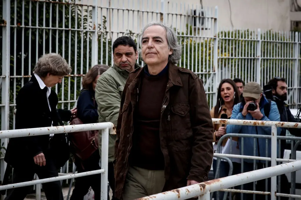 Την απόρριψη της αποφυλάκισης Κουφοντίνα εισηγείται η εισαγγελέας (vid)