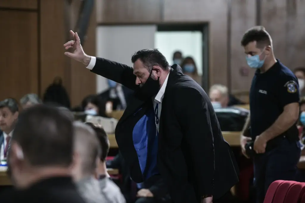 Ο “πατριώτης” Γιάννης Λαγός ζήτησε άσυλο στο Βέλγιο (vid)