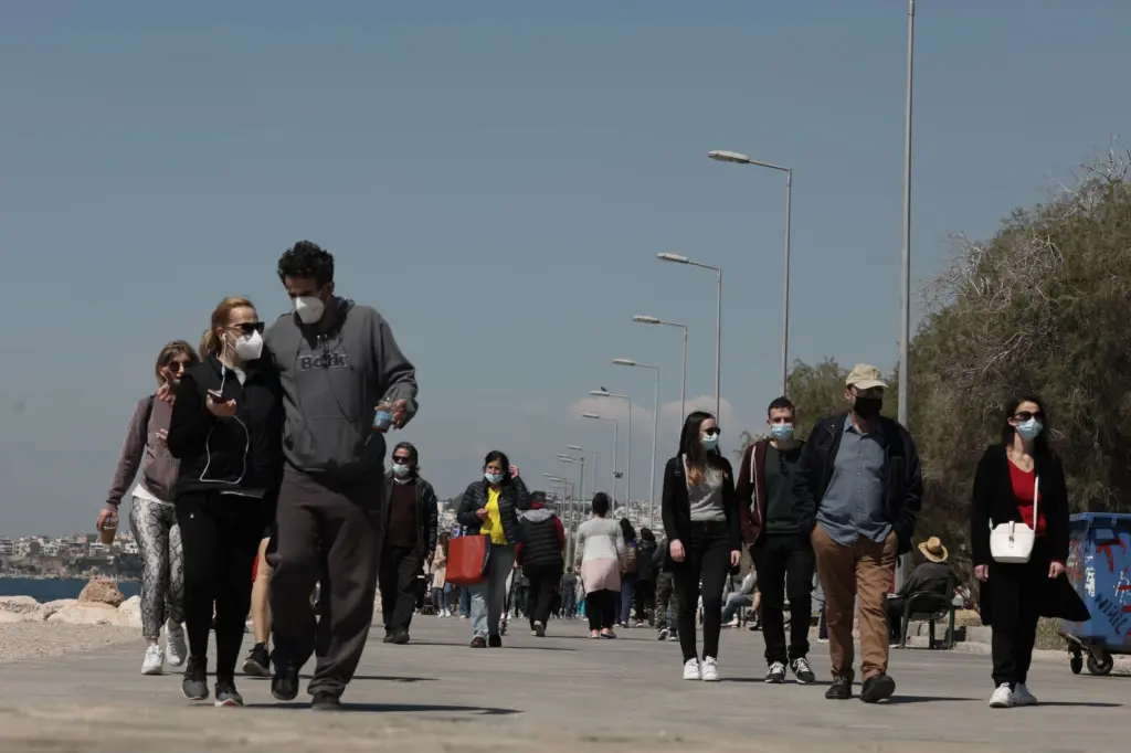 Κωδικός “Ελευθερία” από σήμερα – Τέλος το sms – Πώς θα ταξιδεύουμε