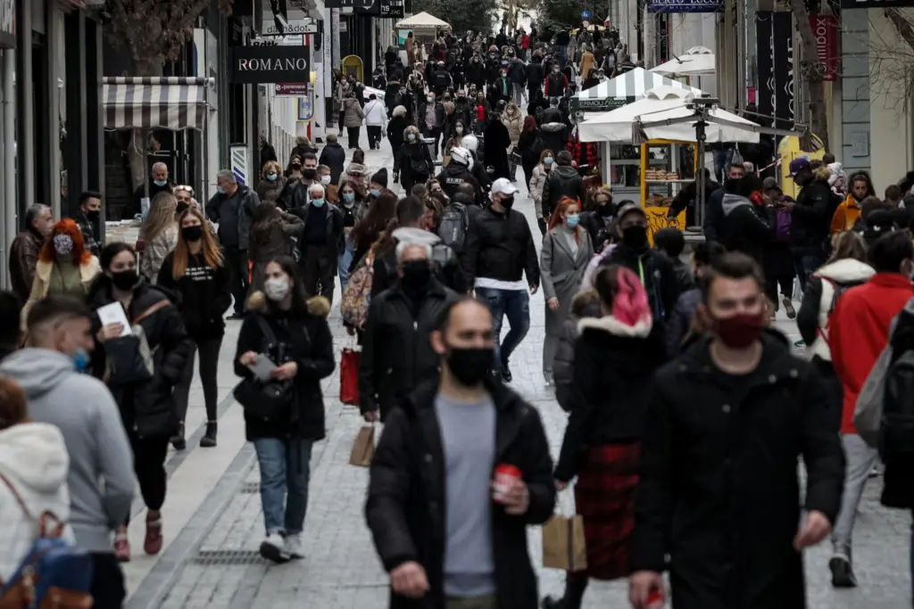 Ο ΠΟΥ συστήνει μάσκες και για τους εμβολιασμένους “στη σκιά” της μετάλλαξης Δέλτα