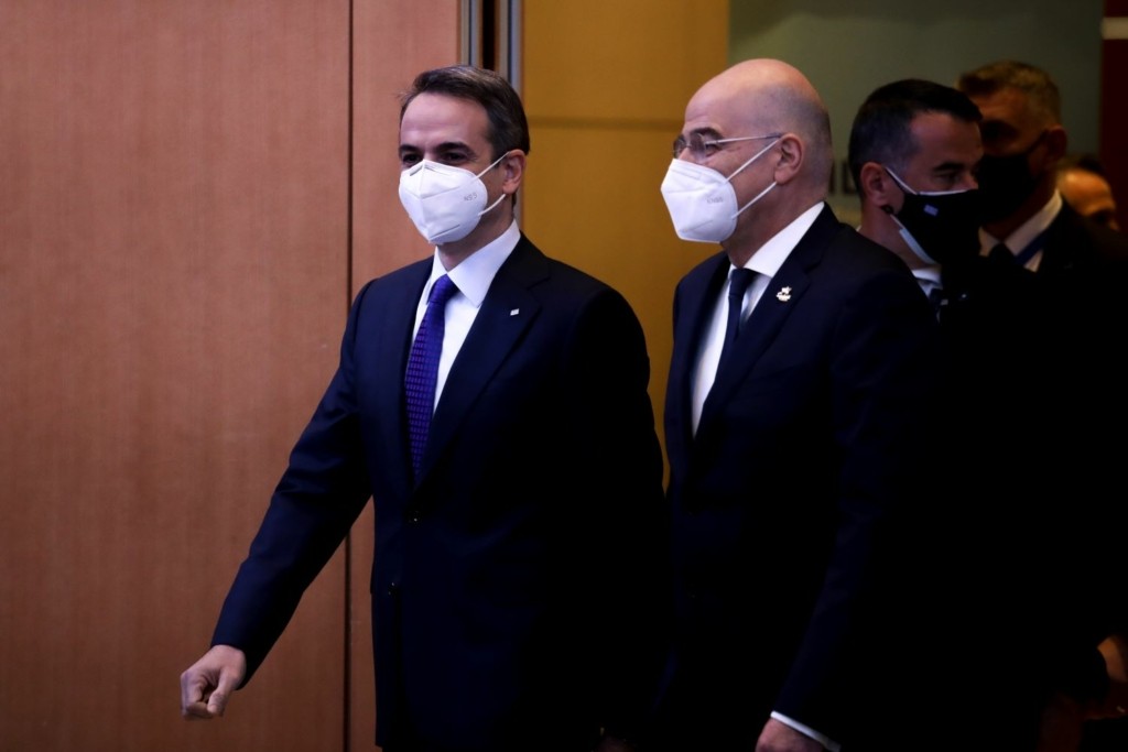 Αποθέωση Μητσοτάκη σε Δένδια – “Είχε εντολή να μην αφήσει καμία πρόκληση αναπάντητη