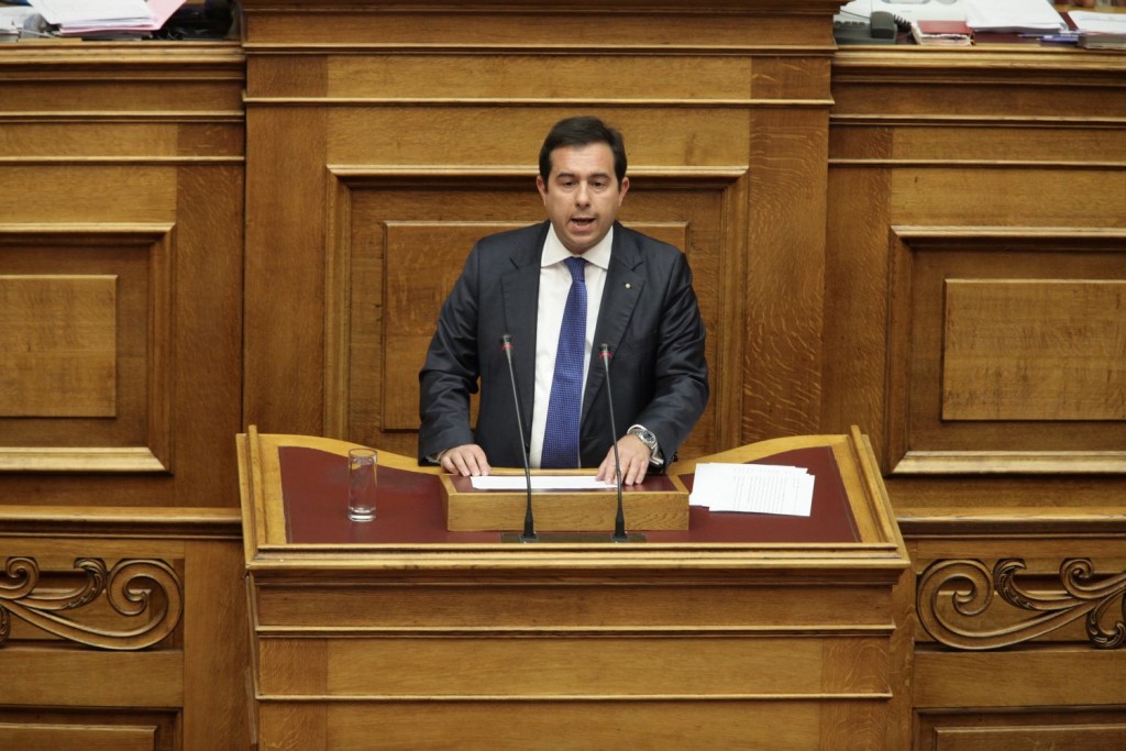 Επίθεση Μηταράκη σε Παπαδημούλη για τον φράχτη στον Έβρο – “Θέλουν την Ελλάδα ξέφραγο αμπέλι”
