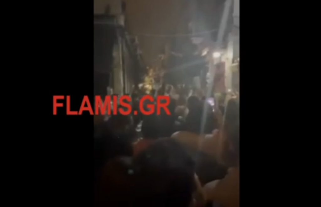 Τύφλα να’χει το καρναβάλι – Εικόνες απίστευτου συνωστισμού στην Πάτρα (vid)