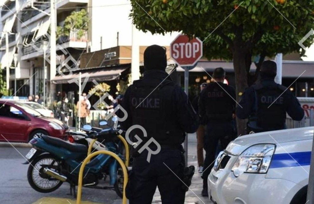 “Μπλοκάρουν” τα κορονοπάρτι – Έλεγχοι της αστυνομίας και στο Περιστέρι (pics)