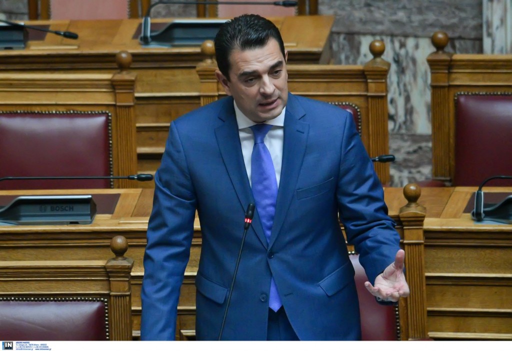 LIVE οι ανακοινώσεις Σκρέκα για τα νέα μέτρα στο ηλεκτρικό ρεύμα