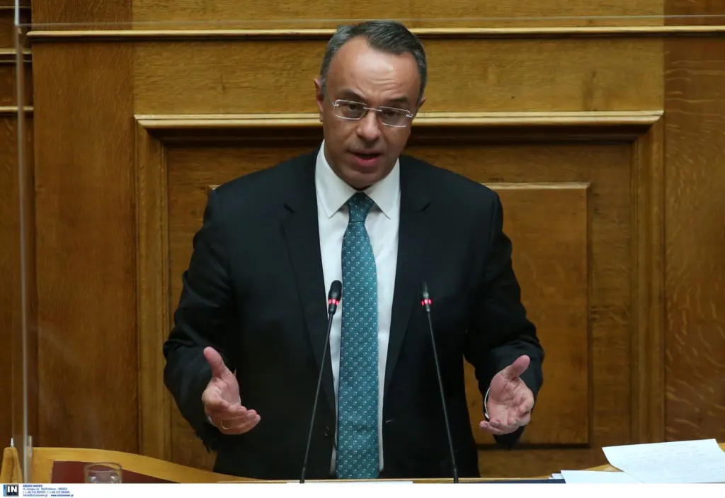 Την επανεξέταση του θανάτου μαθητή από αδέσποτη σφαίρα ζητά ο Χρήστος Σταϊκούρας
