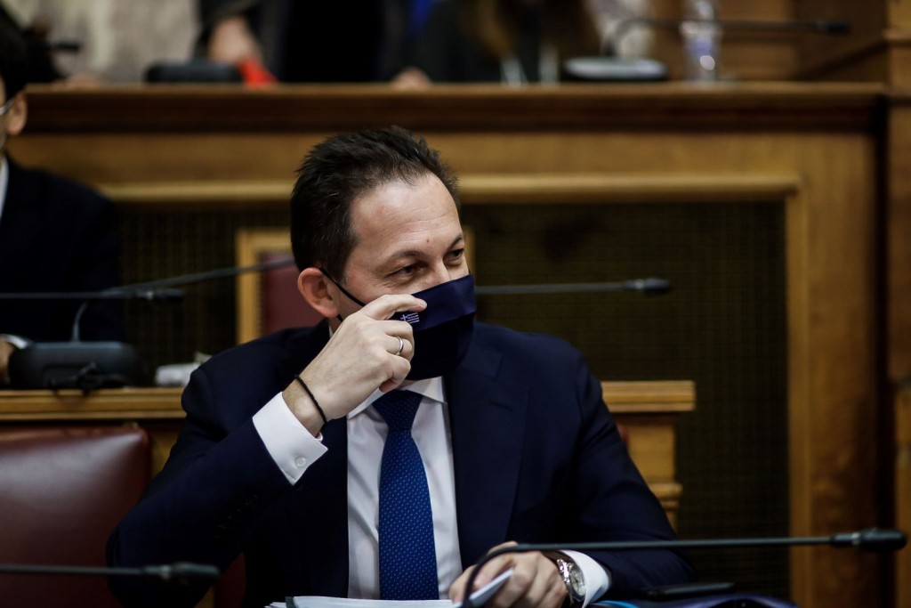 “Ακραία κίνηση η διακοπή ρεύματος” λέει ο Πέτσας – Πώς σχολίασε το “τζάμπα πέθανε” του Οικονόμου