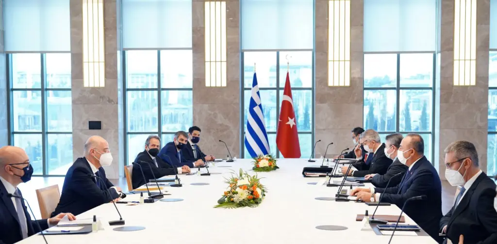 Μέσω Twitter η απάντηση Τσαβούσογλου στον Δένδια