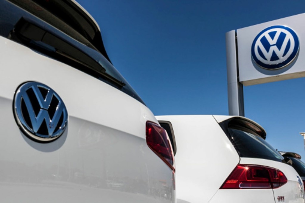 Η Volkswagen “κλείνει” τα δύο εργοστάσιά της στη Ρωσία