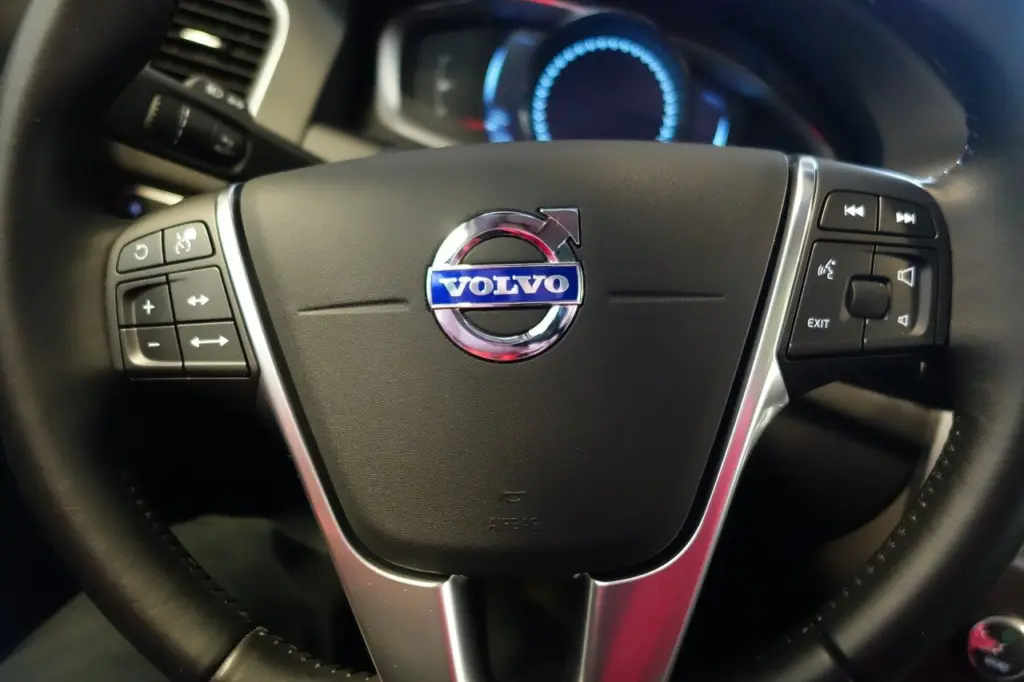 Η Volvo κάνει έκκληση για μεγαλύτερες επενδύσεις στην καθαρή ενέργεια