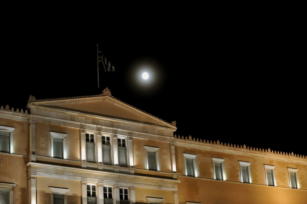 Δέκα οι “αντάρτες” του εμβολίου μέσα στη Βουλή – Ποιοι είναι ανεμβολίαστοι
