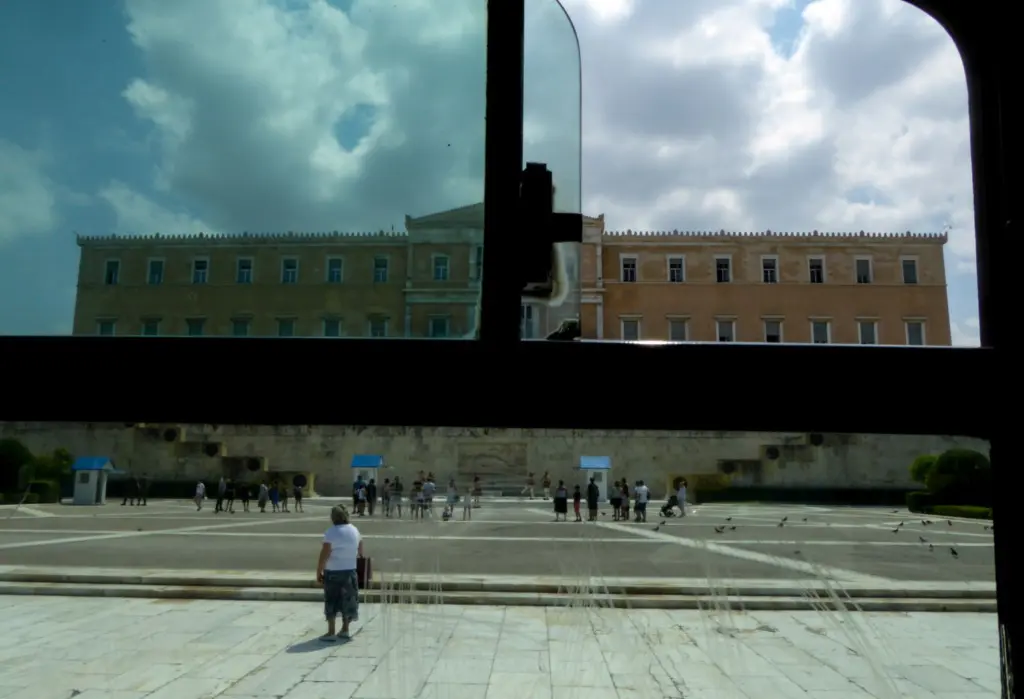 Πυρά σύσσωμης της αντιπολίτευσης για το διάγγελμα Μητσοτάκη