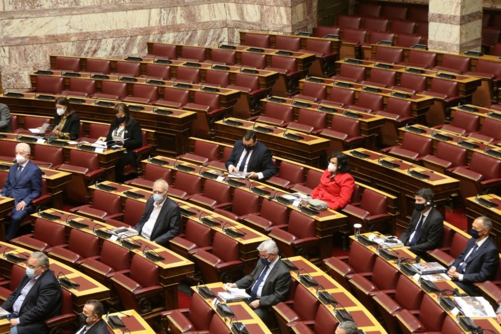 “Κόλαση” στη Βουλή με το ακαταδίωκτο – Ο ΣΥΡΙΖΑ θα αποχωρήσει