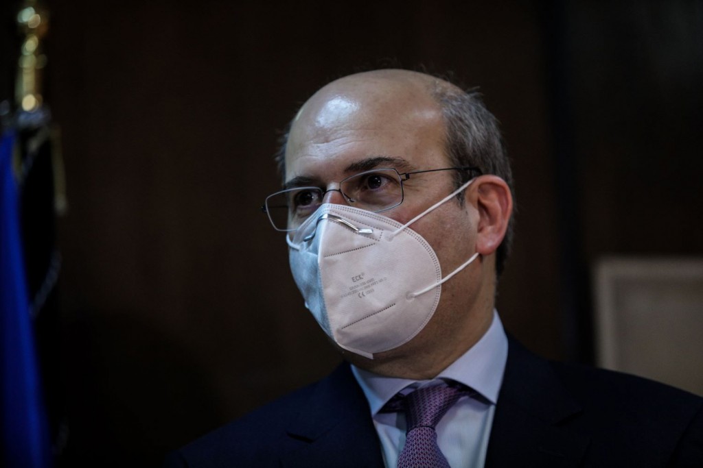 Νέα εποχή στην εξυπηρέτηση των πολιτών από το υπουργείο Εργασίας – Το 1555 τα αλλάζει όλα