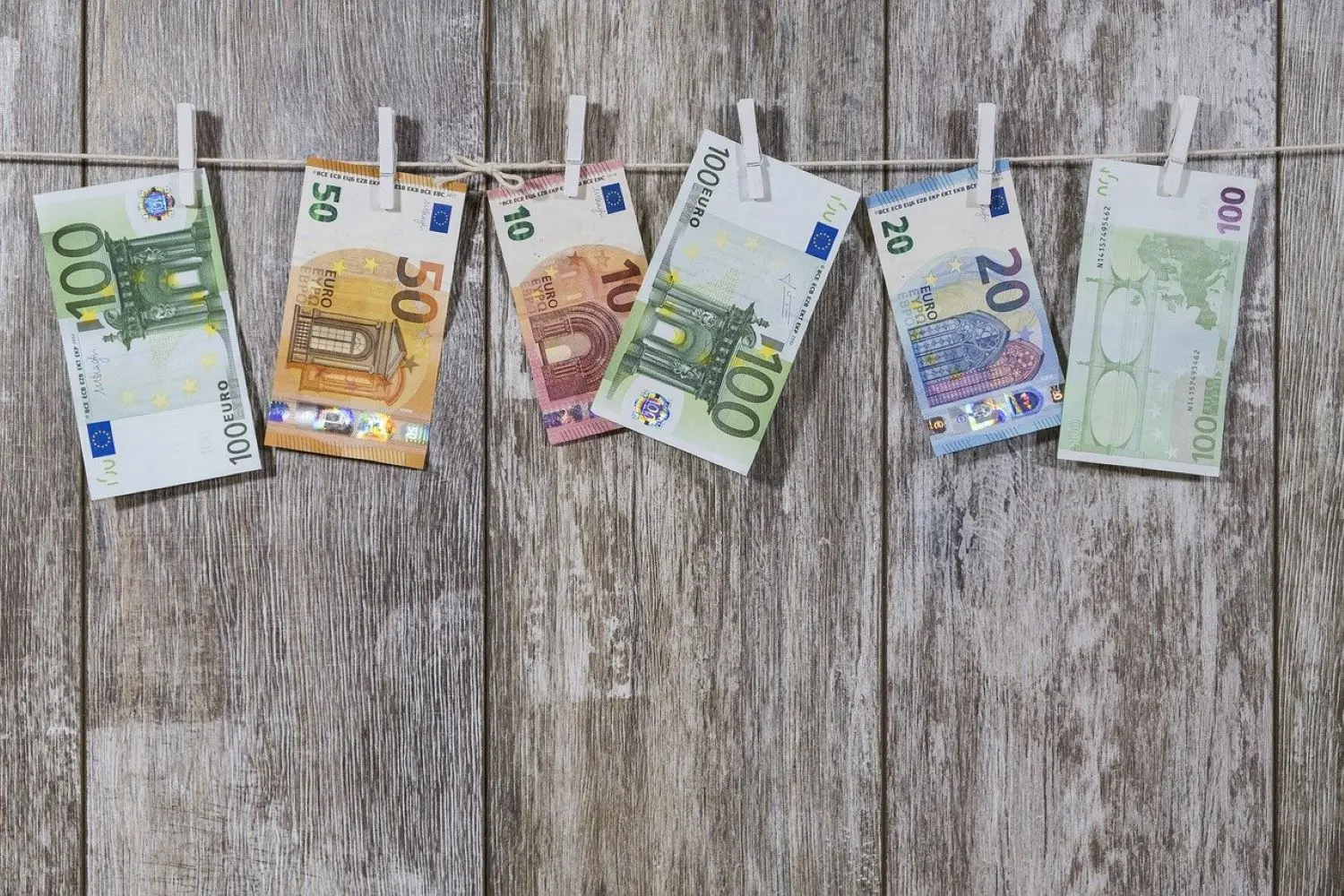 ΟΟΣΑ: Σε υψηλά επίπεδα οι ροές ξένων άμεσων επενδύσεων στην Ελλάδα