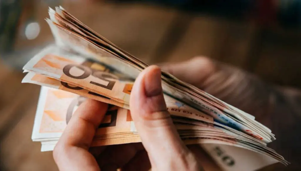 “Βρέχει λεφτά” από τη Δευτέρα έως τις 23 Απριλίου – Ποιοι θα δουν χρήματα στους λογαριασμούς τους