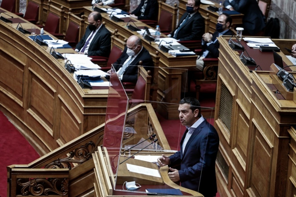 Κοινοβουλευτικό μπάχαλο για τη συνεπιμέλεια των παιδιών – Η ονομαστική ψηψοφορία και οι αντάρτες