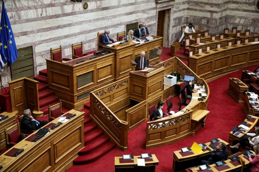 Η ψήφος των ομογενών προκάλεσε καυγάδες στη Βουλή