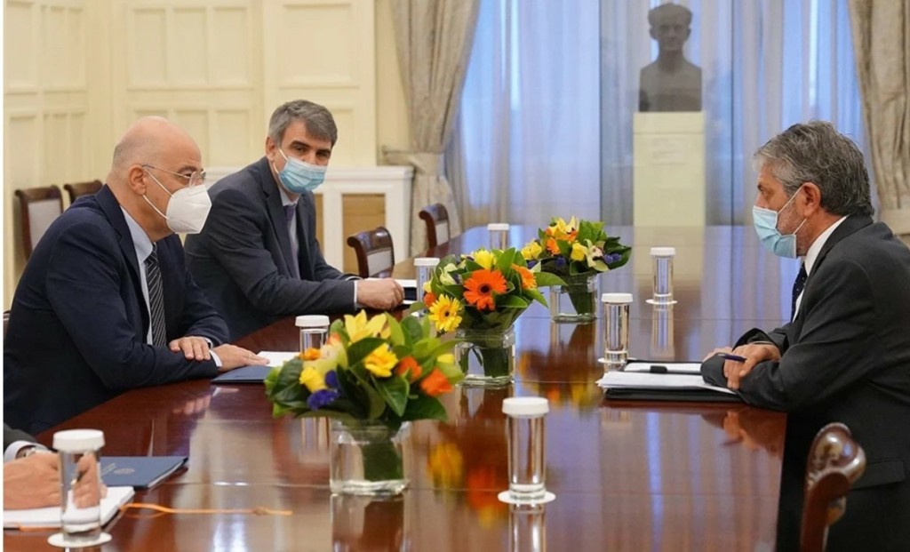 Συνάντηση Δένδια με τον Παλαιστίνιο πρέσβη (pics)