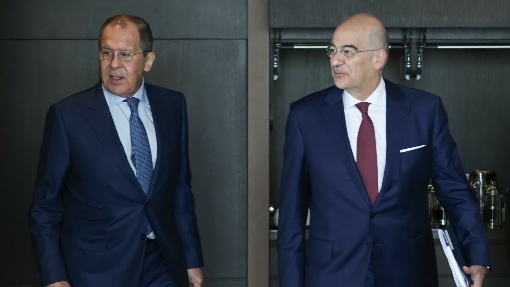 Συνάντηση Δένδια – Λαβρόφ στο Σότσι