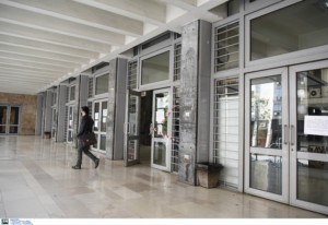 Θεσσαλονίκη: 46χρονος χτύπησε τη γυναίκα του γιατί δεν του άρεσε το φαγητό