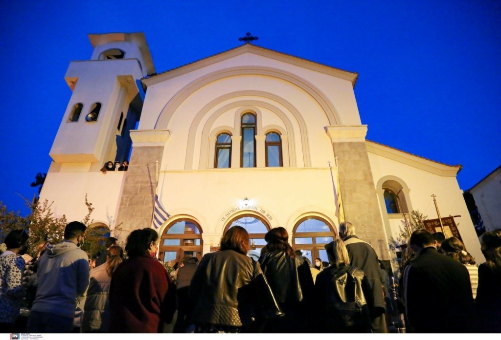 Πώς θα πούμε στις 21:00 το “Χριστός Ανέστη” – Τι ισχύει με τα μέτρα
