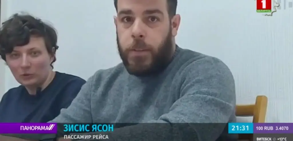 Αυτός είναι ο Έλληνας που κατέβηκε από το αεροπλάνο στη Λευκορωσία (vid)
