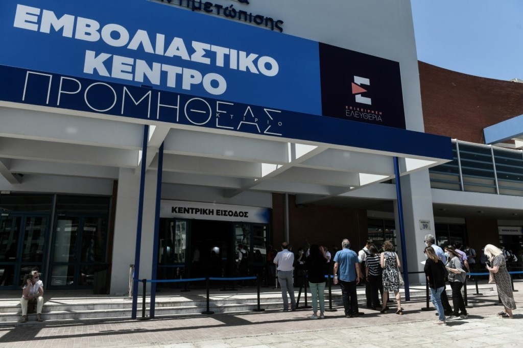 Ανοίγουν τα ραντεβού για εμβολιασμό για τους 35-39 – Ποια εμβόλια αφορά και οι οδηγίες – Με το βλέμμα στις παρενέργειες οι αρχές