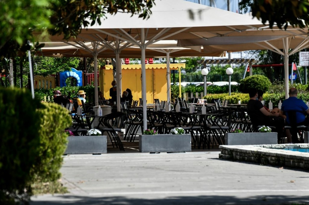 Βροχή τα πρόστιμα στην εστίαση για το “αντάρτικο” με τη μουσική