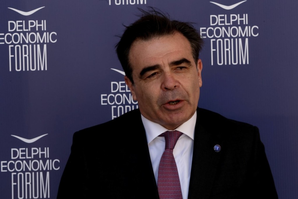 Ανακατεμένο μαλλί για τον Σχοινά – Στην “πένα” η Γιάννα Αγγελοπούλου