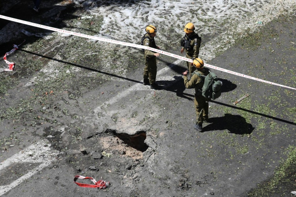 “Θαύμα” στη “ματωμένη” Γάζα – Δίπλα στη σορό μιας νεκρής μητέρας βρέθηκε ζωντανό το μωρό της (pic&vid)