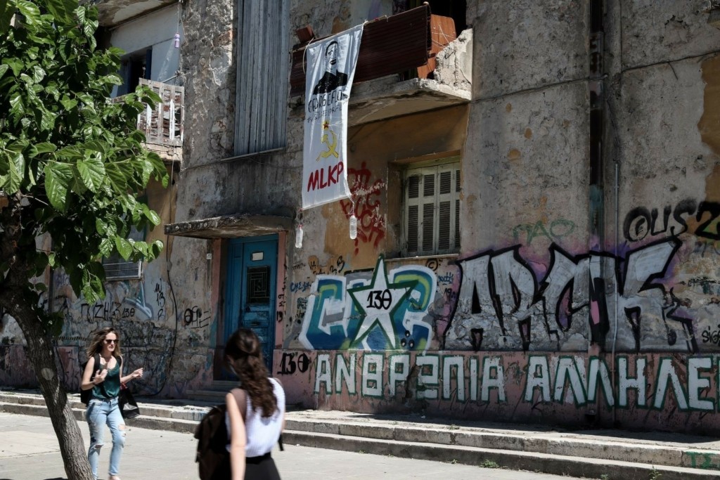 Νέα δίκη ζητά ο αστυνομικός που σκότωσε τον Τζορτζ Φλόιντ (vid)