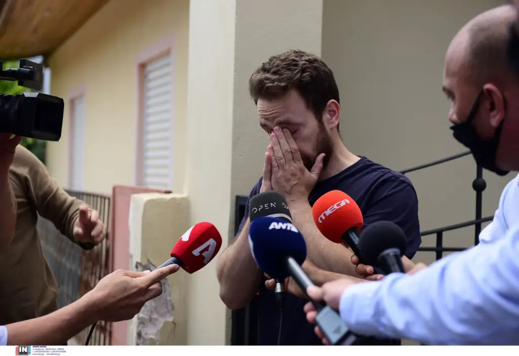 Γλυκά Νερά – Επέστρεψε στο σπίτι της φρίκης ο σύζυγος της Καρολάιν – Τι δήλωσε (vid)