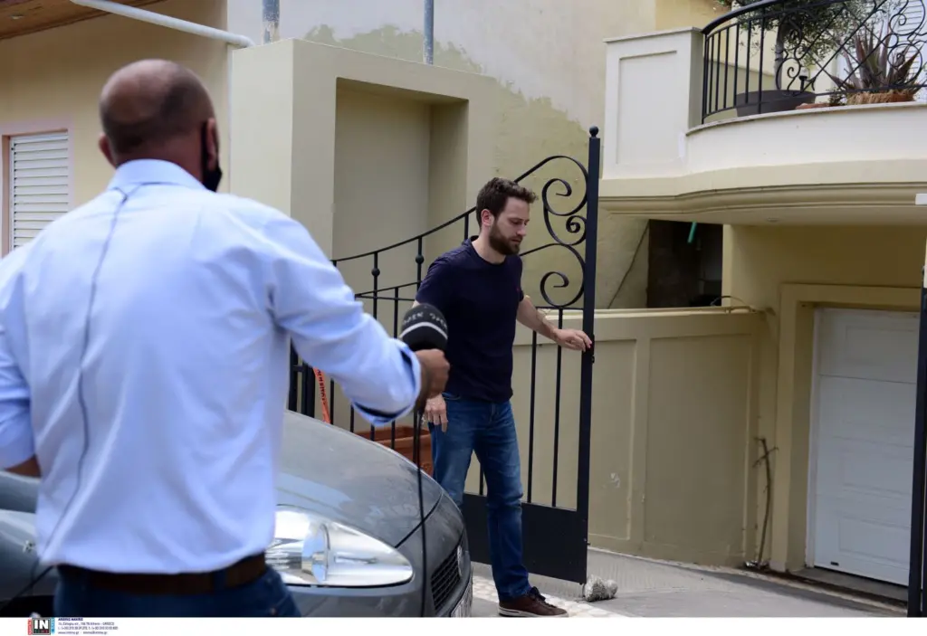 Αφήνει τη μεζονέτα στα Γλυκά Νερά ο 32χρονος πιλότος – Οι αρχές εξετάζουν το παράθυρο από όπου μπήκαν οι ληστές